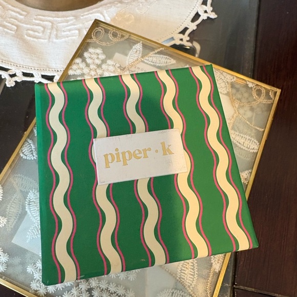 Piper K Floral Enamel Hinge Bangle Gold Pink Green NWT - Picture 4 of 5